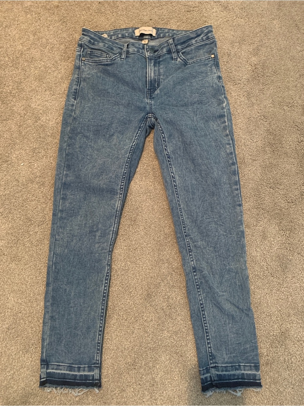 Calvin Klein Size 6 Straight Leg Raw Hem Jeans
